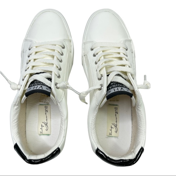 ♦️SOLD♦️NIB Vintage Havana Quincy Patent Leather Sneakers in Liquid White - Picture 4 of 9